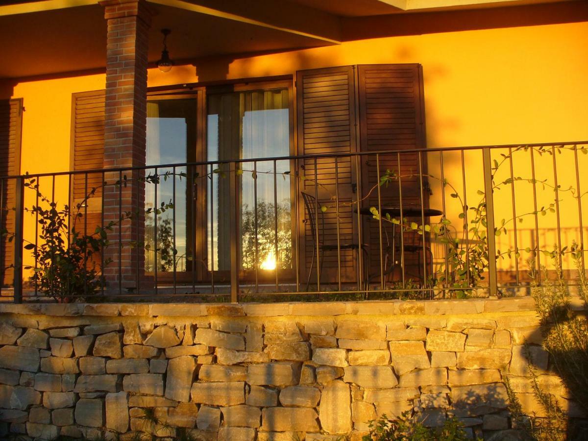 Villa Il Risveglio Dei Sensi Fossato di Vico Exterior foto